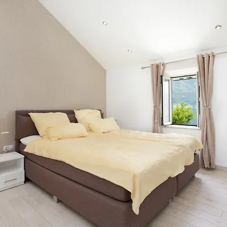 Apartments D&V Kotor Exterior photo